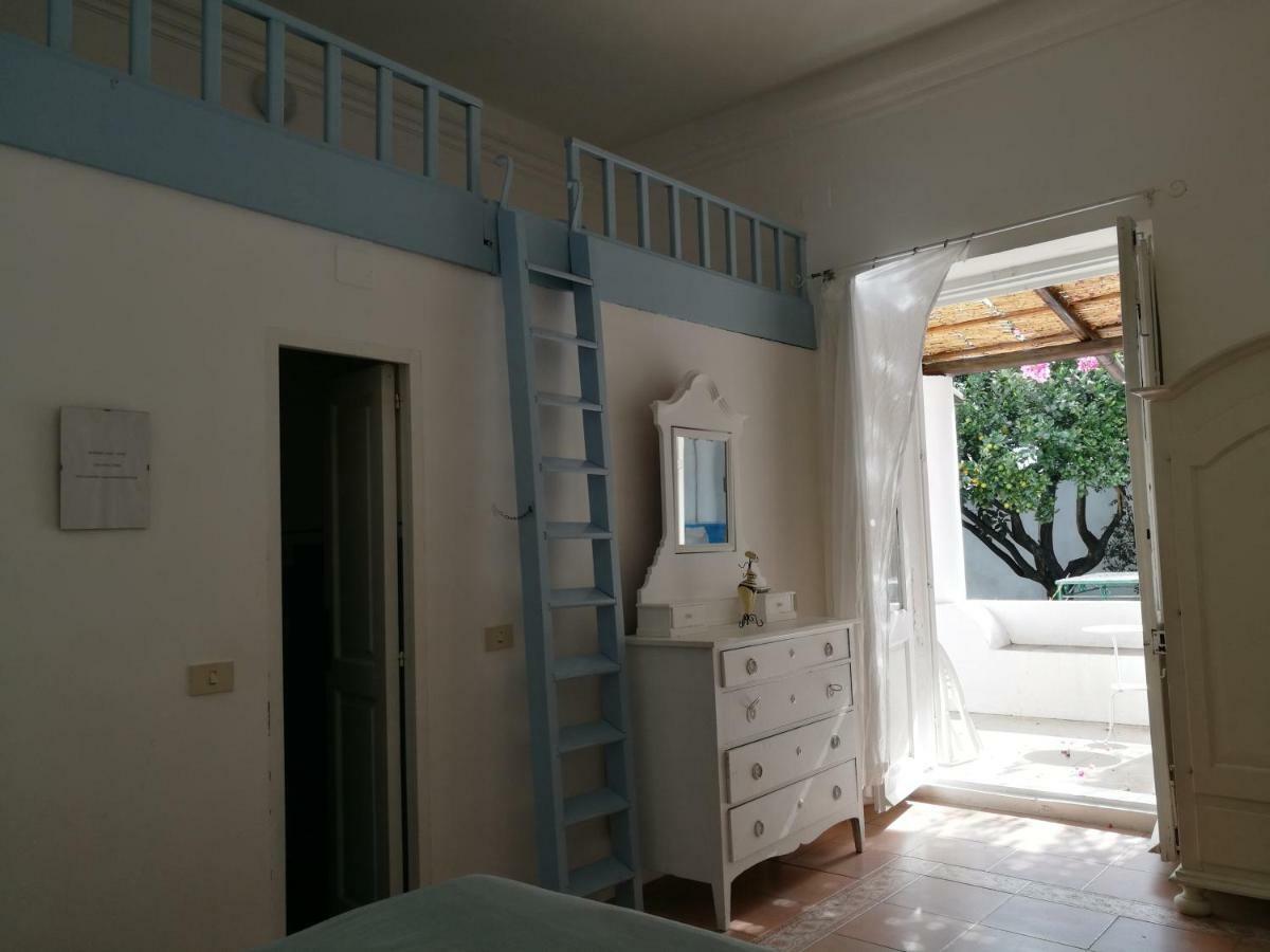 Casa Carlotta Couette-café Stromboli